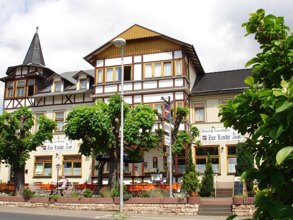 Gasthaus & Hotel Zur Linde 프리에드리치로다 외부 사진