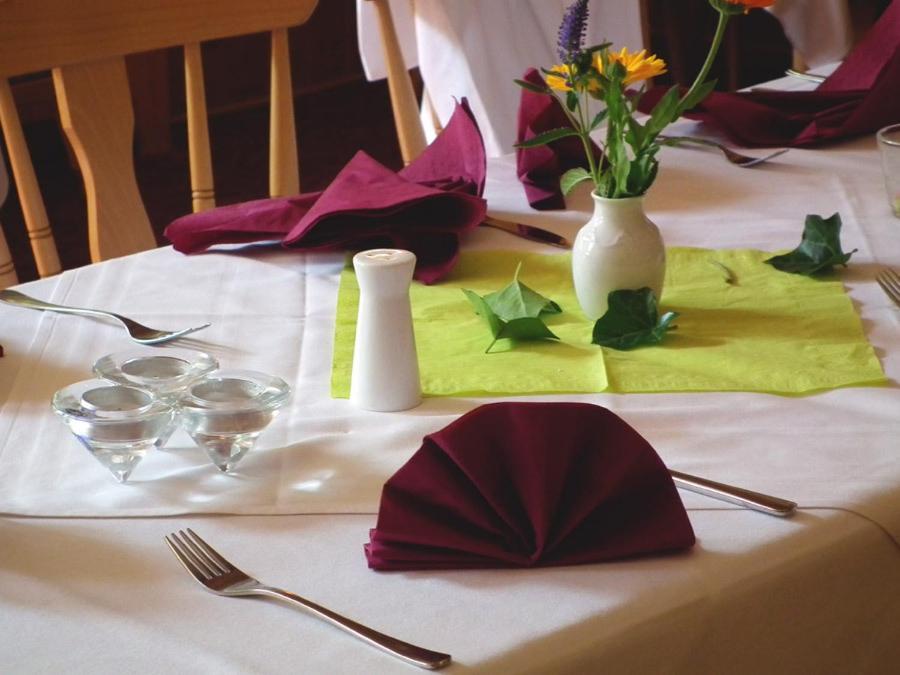 Gasthaus & Hotel Zur Linde 프리에드리치로다 외부 사진